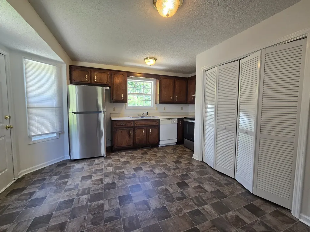 2408 N Ford Street Clarksville TN 37042