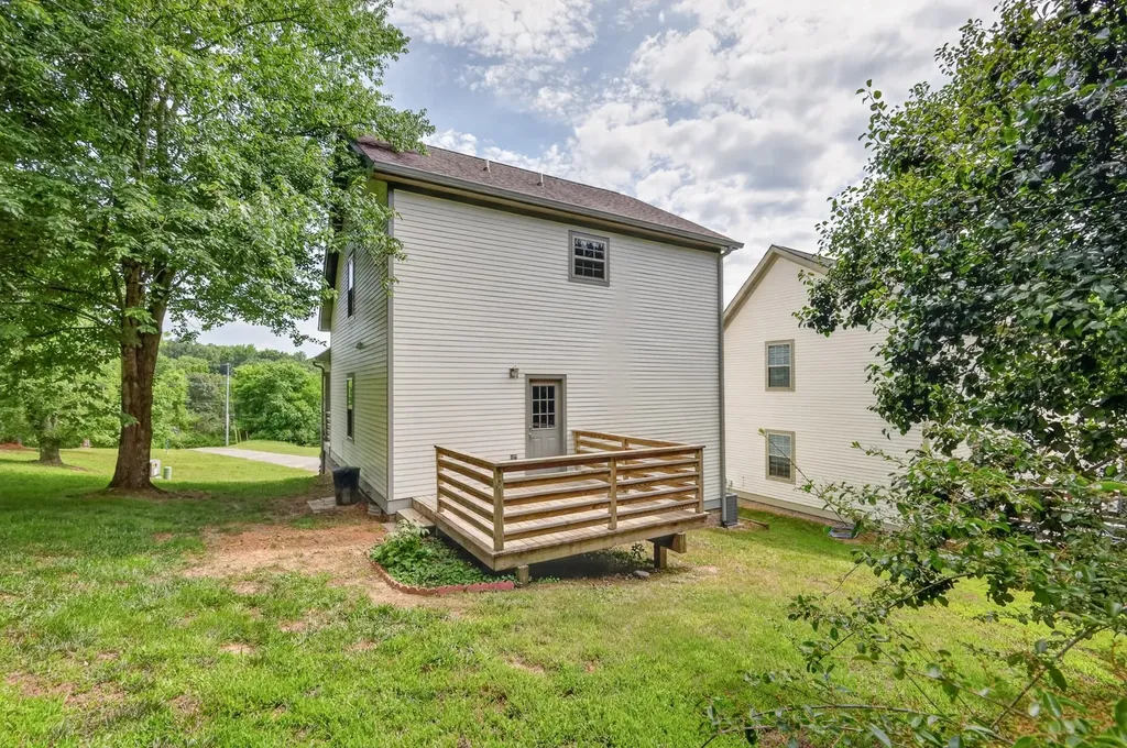 2143 Bell Street Ashland City TN 37015