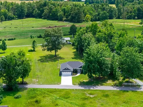 1502 Woosley Road Tullahoma TN 37388