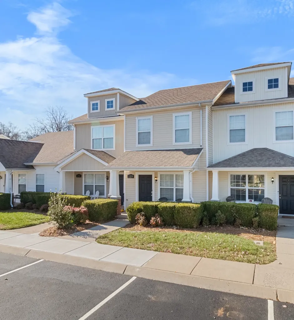129 Alexander Boulevard Clarksville TN 37040