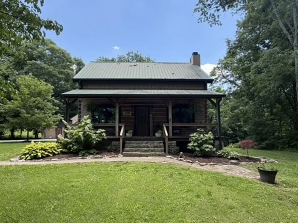 396B Pee Dee Branch Road Cottontown TN 37048