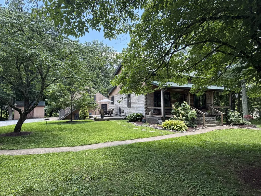 396B Pee Dee Branch Road Cottontown TN 37048