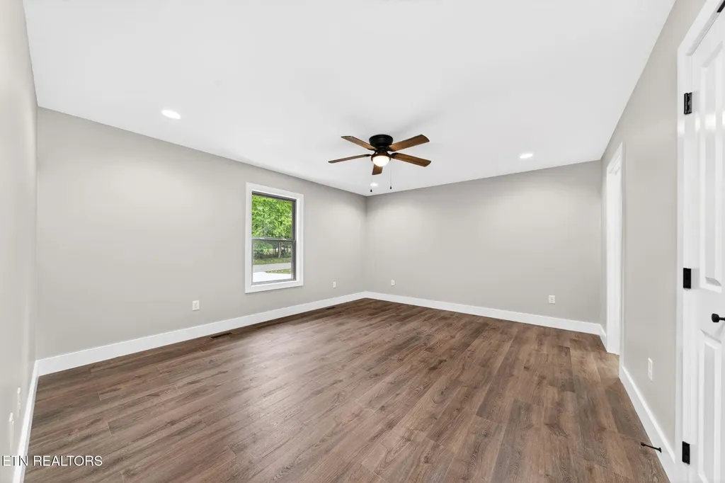 1146 Natchez Trace Crossville TN 38572