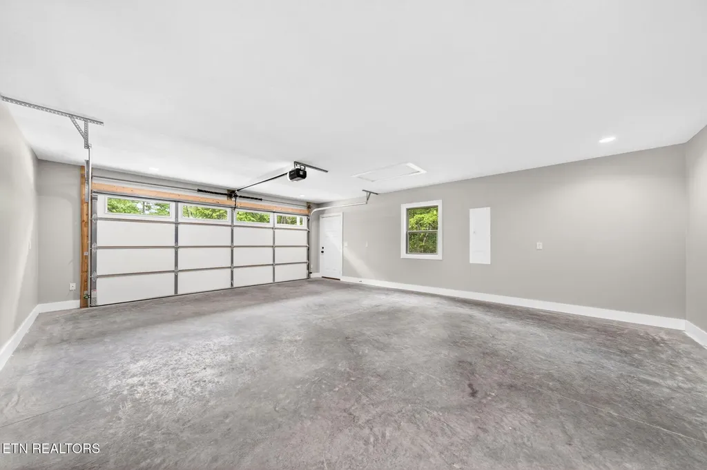 1146 Natchez Trace Crossville TN 38572