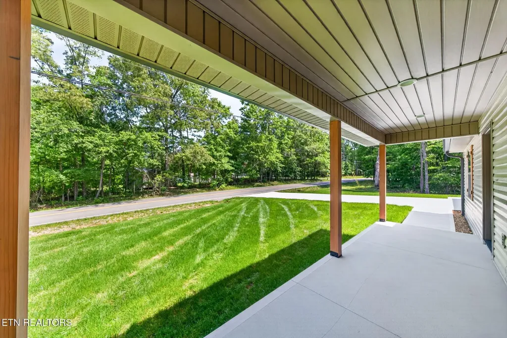 1146 Natchez Trace Crossville TN 38572