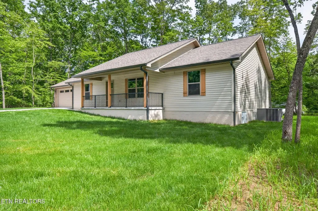 1146 Natchez Trace Crossville TN 38572
