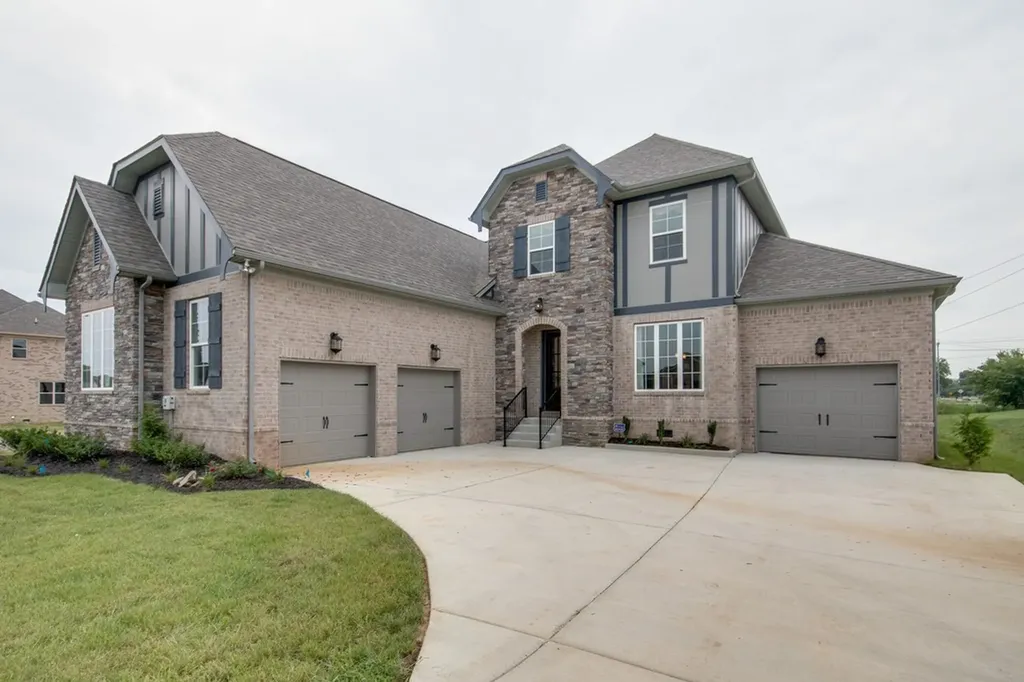 8 Elissa Place Hendersonville TN 37075