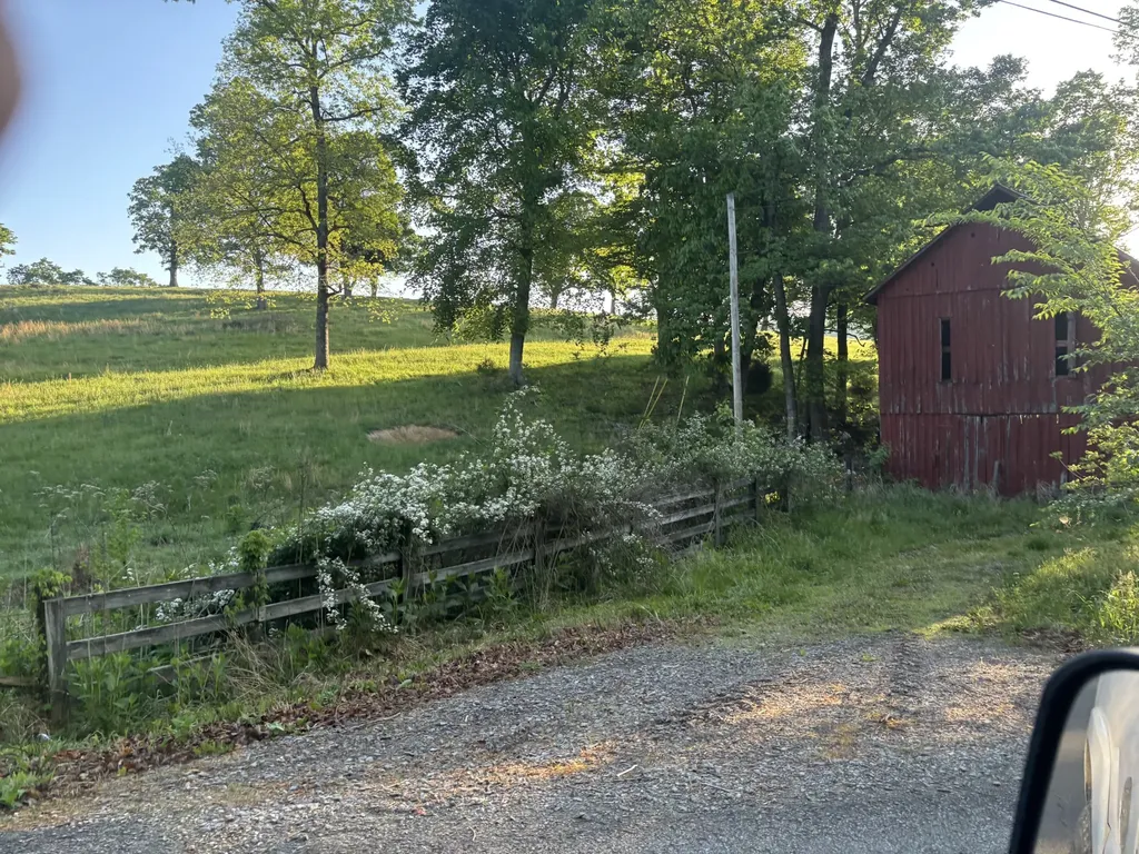 135 Louise Creek Road Cumberland Furnace TN 37051