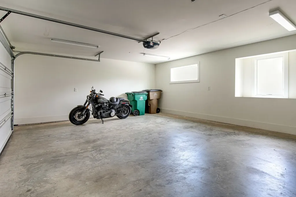 800 13th Ave, S Nashville TN 37203