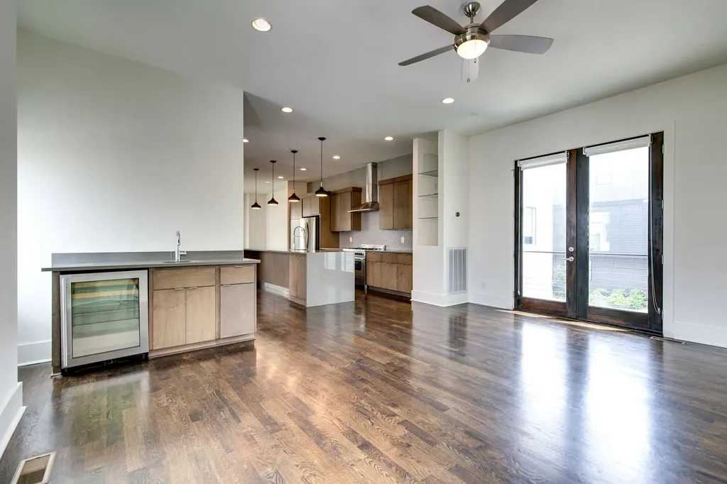 800 13th Ave, S Nashville TN 37203