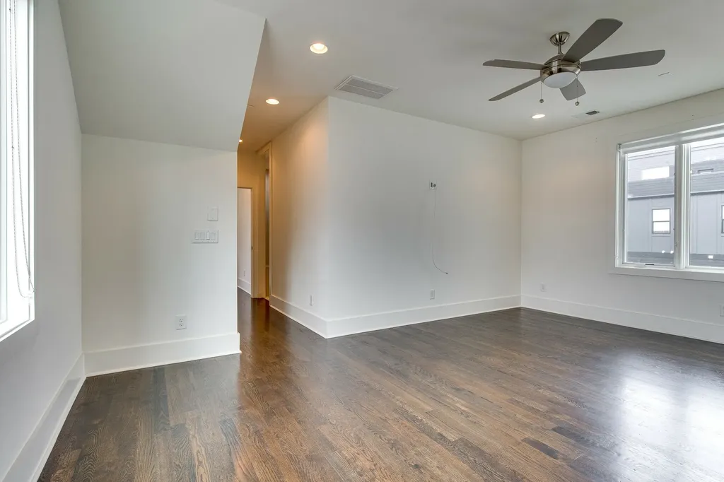 800 13th Ave, S Nashville TN 37203