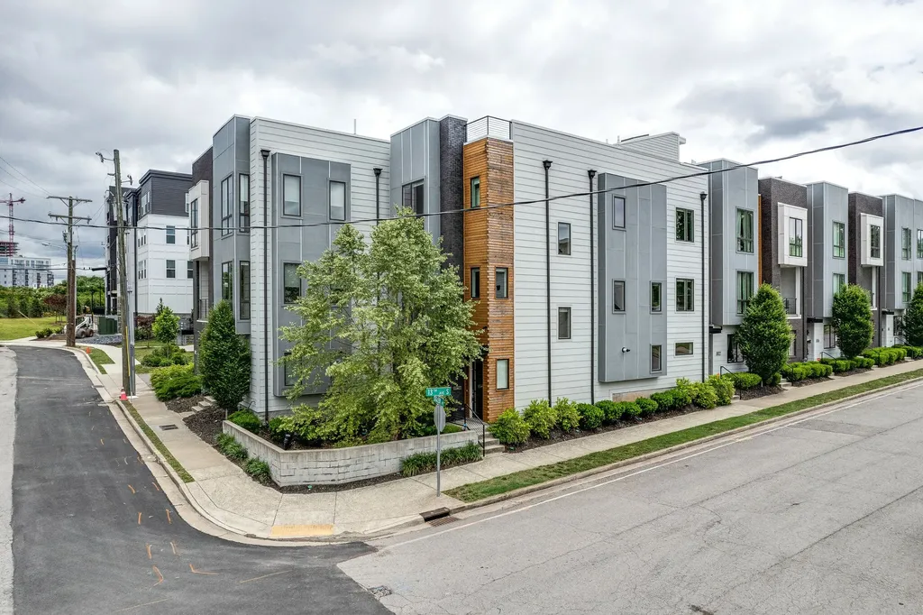 800 13th Ave, S Nashville TN 37203