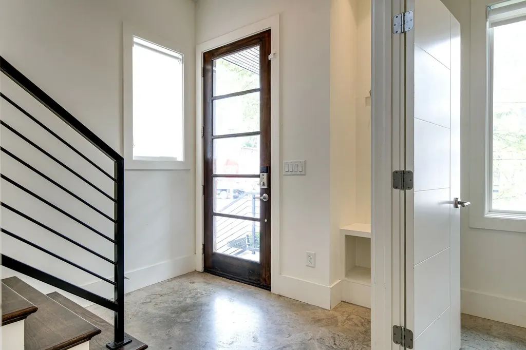800 13th Ave, S Nashville TN 37203