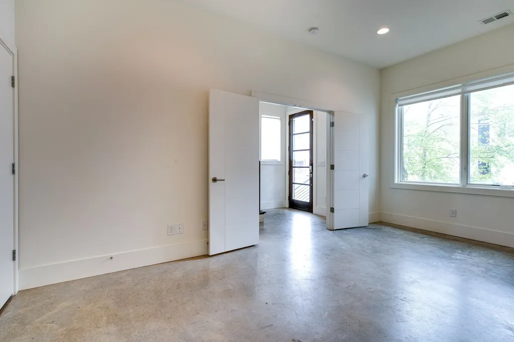800 13th Ave, S Nashville TN 37203