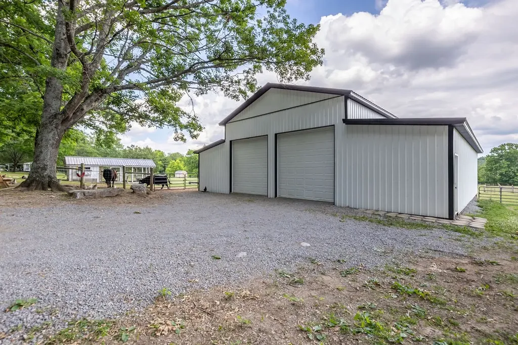 5111 SE Tater Peeler Road Lebanon TN 37090