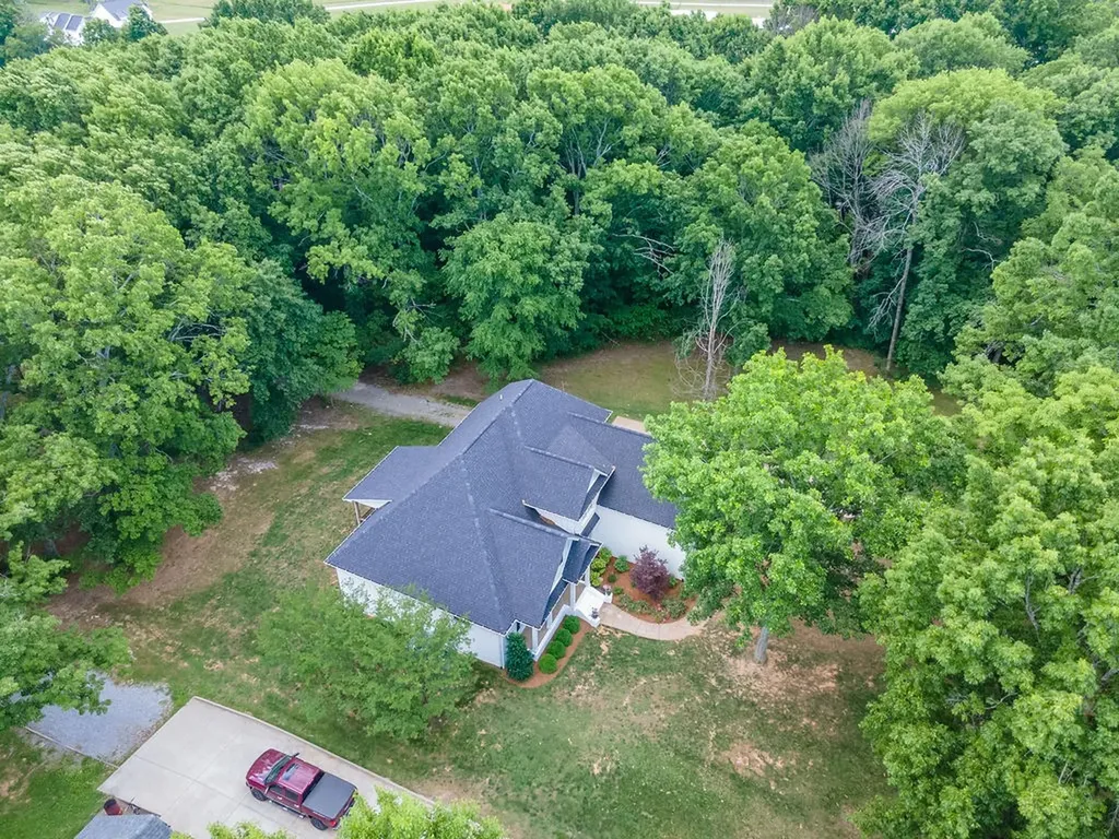 5111 SE Tater Peeler Road Lebanon TN 37090