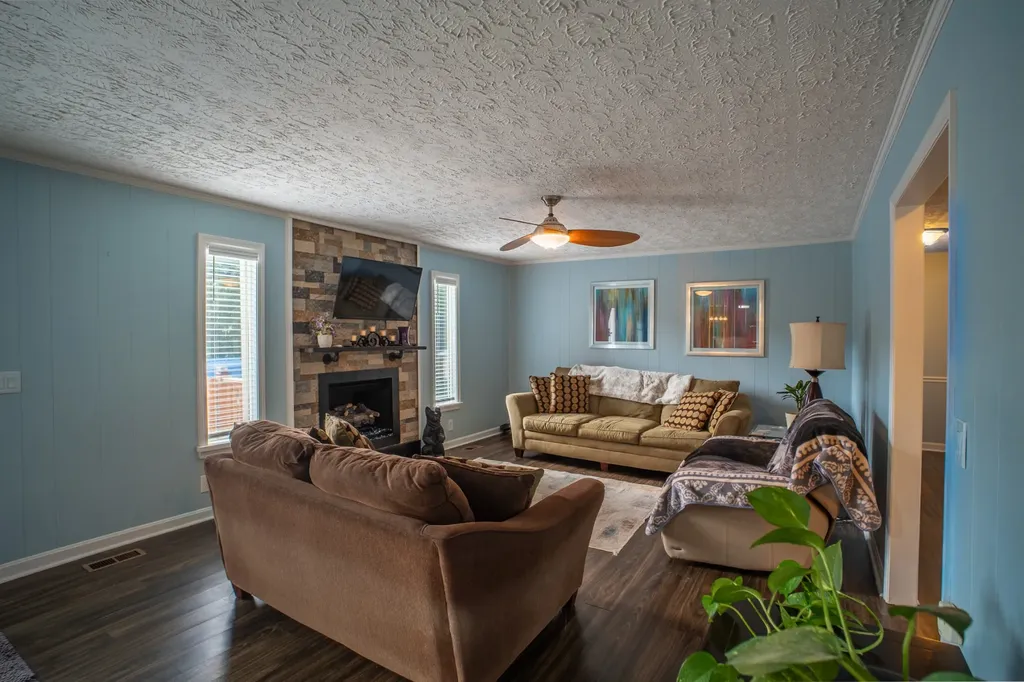 309 Skyline Drive White House TN 37188