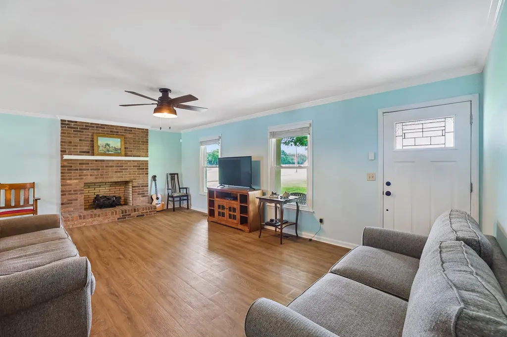 7135 Lascassas Pike Lascassas TN 37085