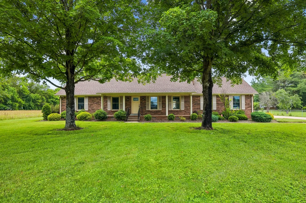7135 Lascassas Pike Lascassas TN 37085