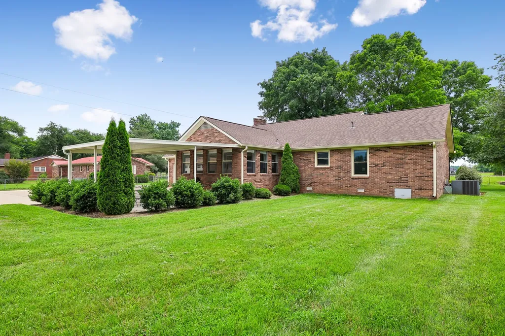 7135 Lascassas Pike Lascassas TN 37085