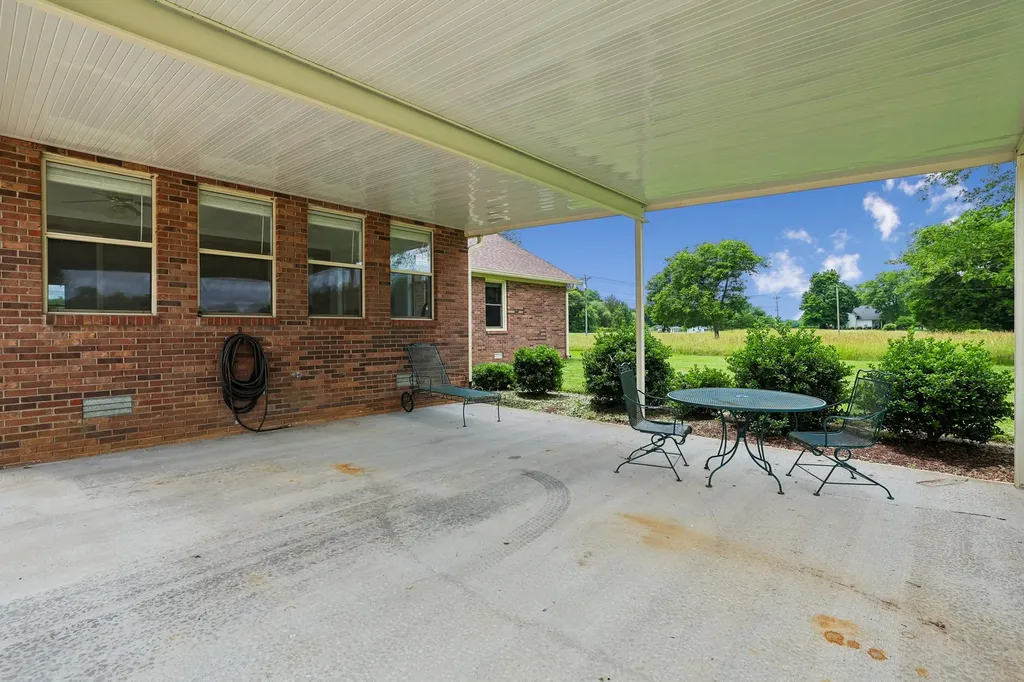 7135 Lascassas Pike Lascassas TN 37085