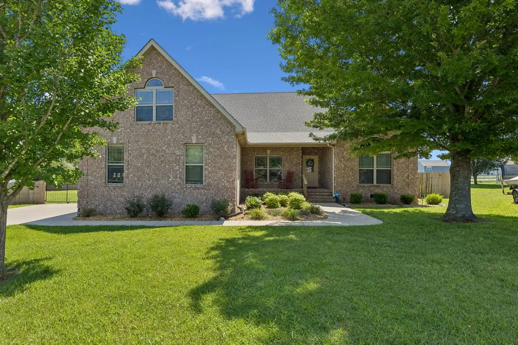 120 Oak Knoll Court Murfreesboro TN 37127