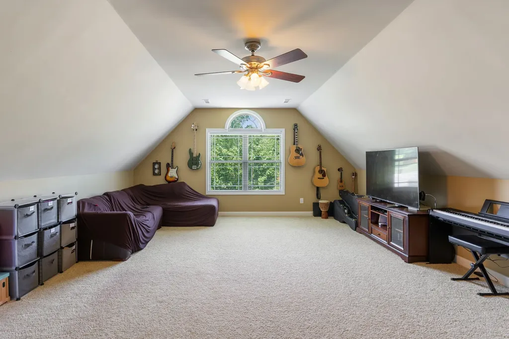 120 Oak Knoll Court Murfreesboro TN 37127