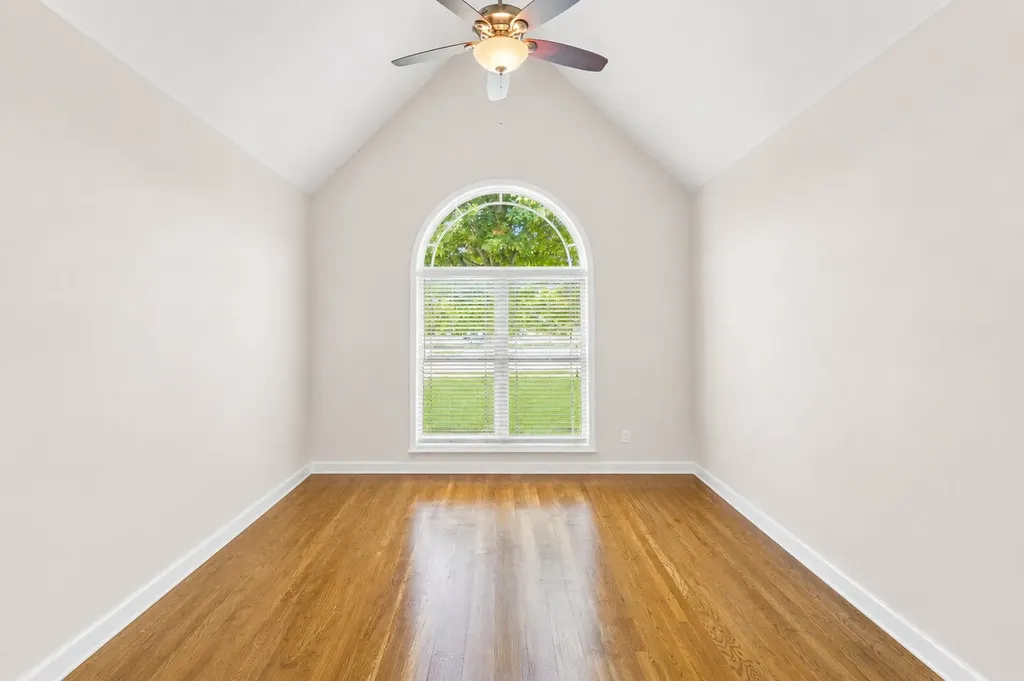 120 Oak Knoll Court Murfreesboro TN 37127