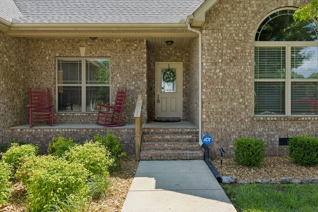 120 Oak Knoll Court Murfreesboro TN 37127