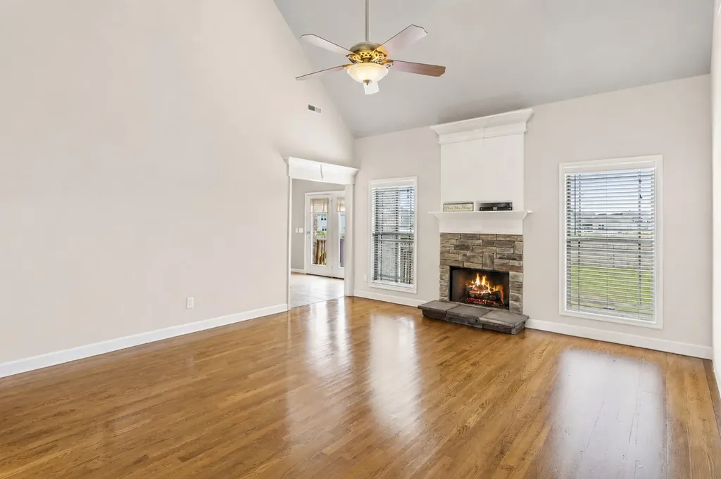 120 Oak Knoll Court Murfreesboro TN 37127