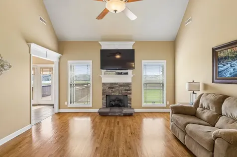 120 Oak Knoll Court Murfreesboro TN 37127
