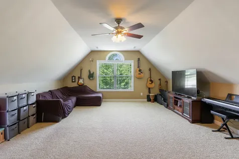 120 Oak Knoll Court Murfreesboro TN 37127