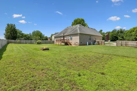 120 Oak Knoll Court Murfreesboro TN 37127