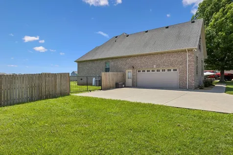 120 Oak Knoll Court Murfreesboro TN 37127