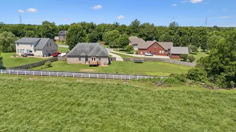 120 Oak Knoll Court Murfreesboro TN 37127