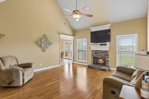 120 Oak Knoll Court Murfreesboro TN 37127