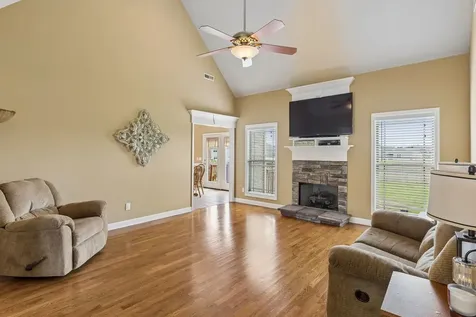 120 Oak Knoll Court Murfreesboro TN 37127