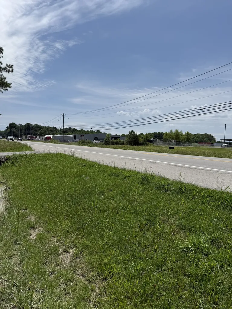 3295 Hillsboro Highway Manchester TN 37355
