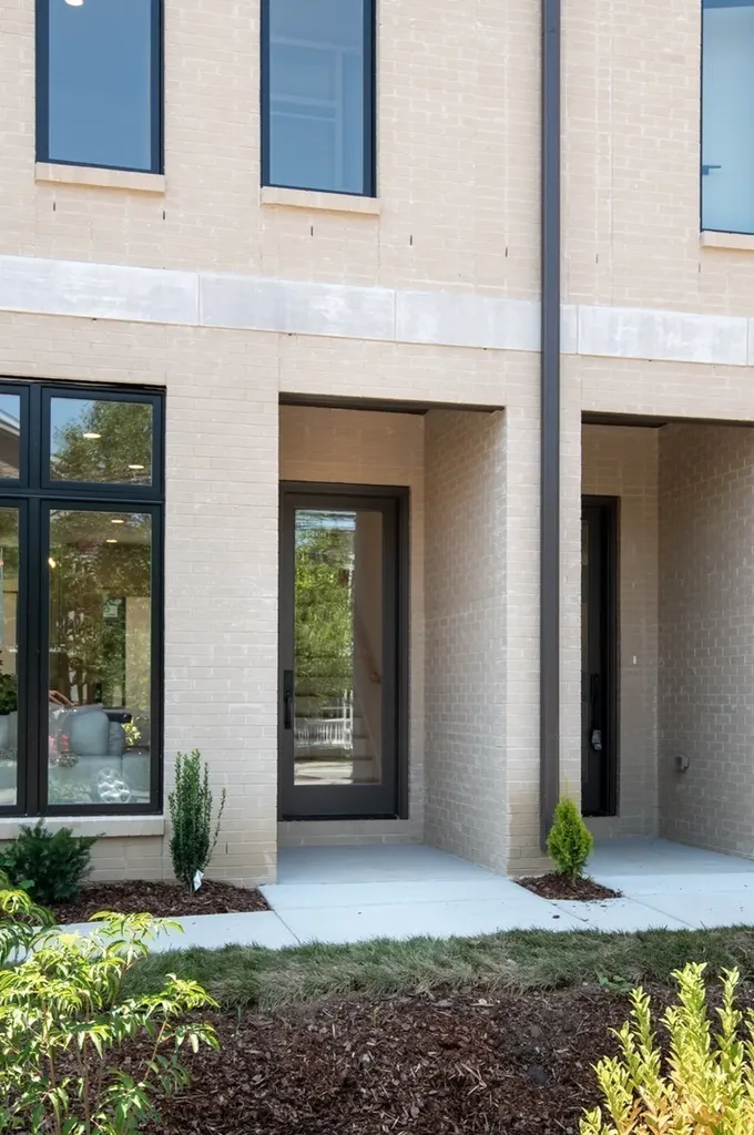 1721 6th Ave, N Nashville TN 37208