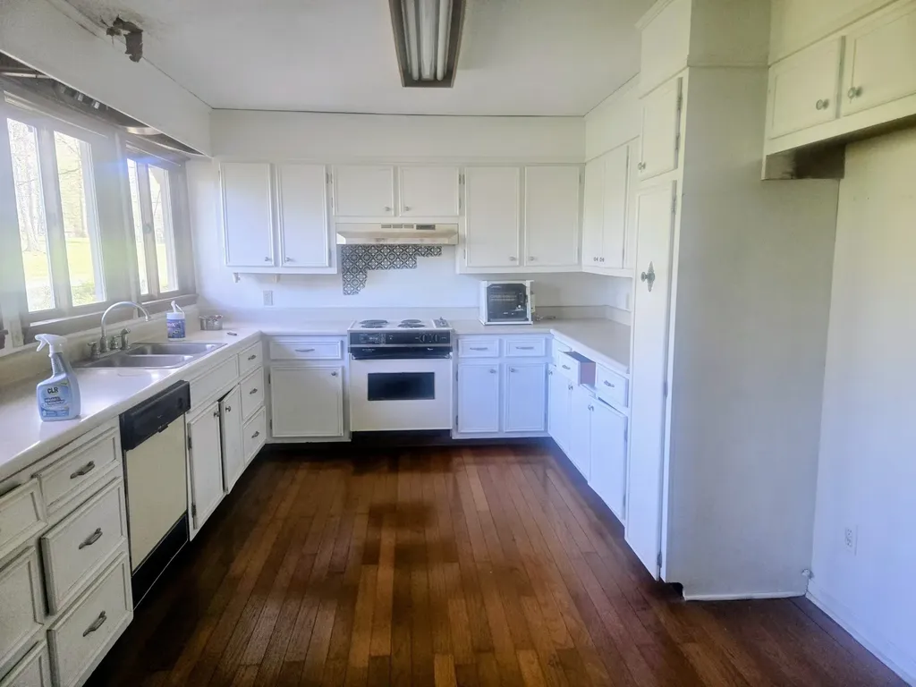 820 Hurricane Hill Drive Waynesboro TN 38485