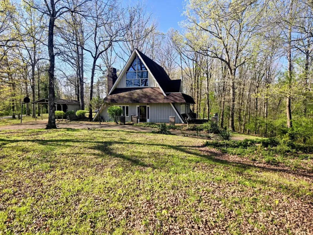 820 Hurricane Hill Drive Waynesboro TN 38485