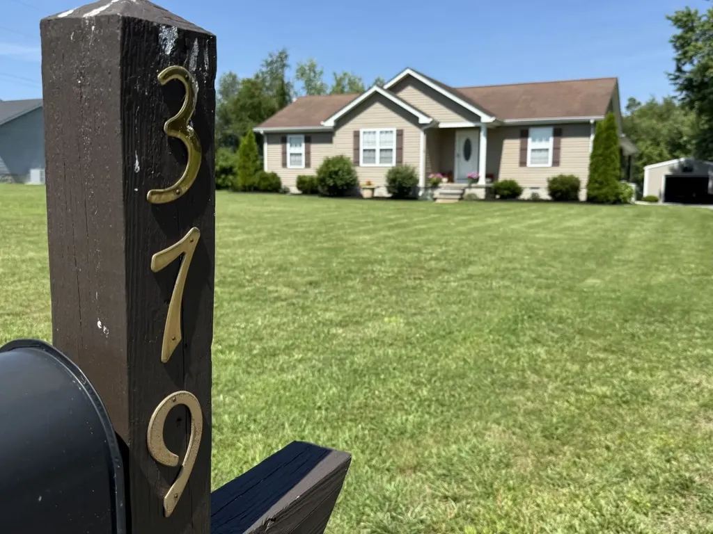 379 Williams Road Lafayette TN 37083