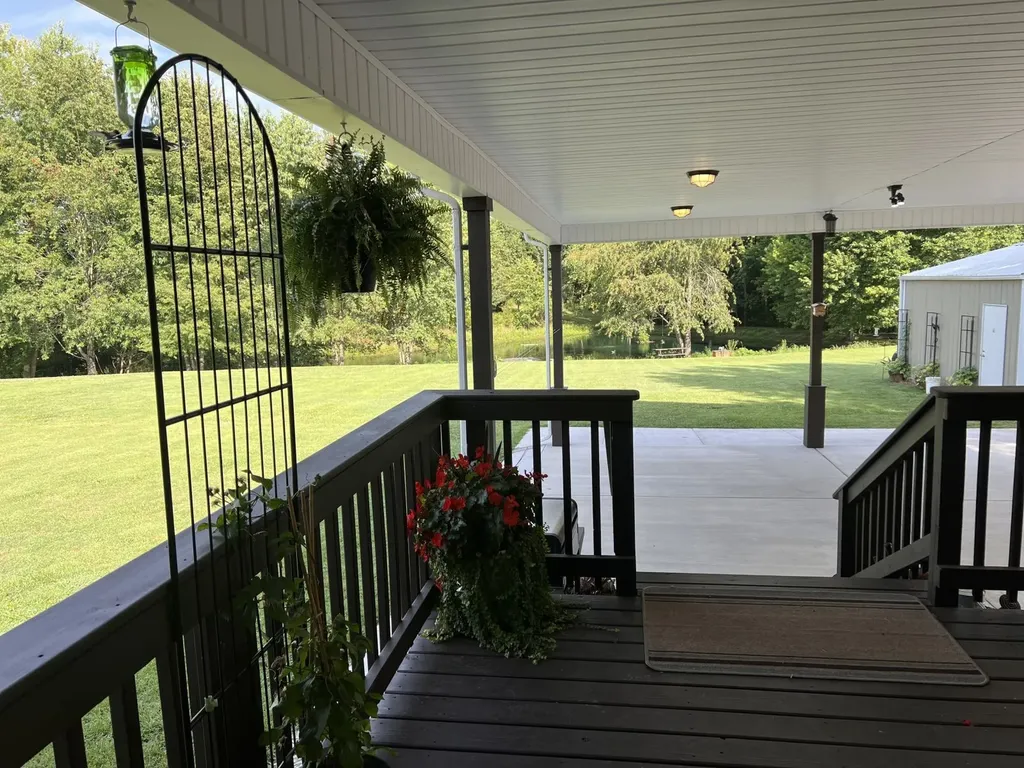379 Williams Road Lafayette TN 37083