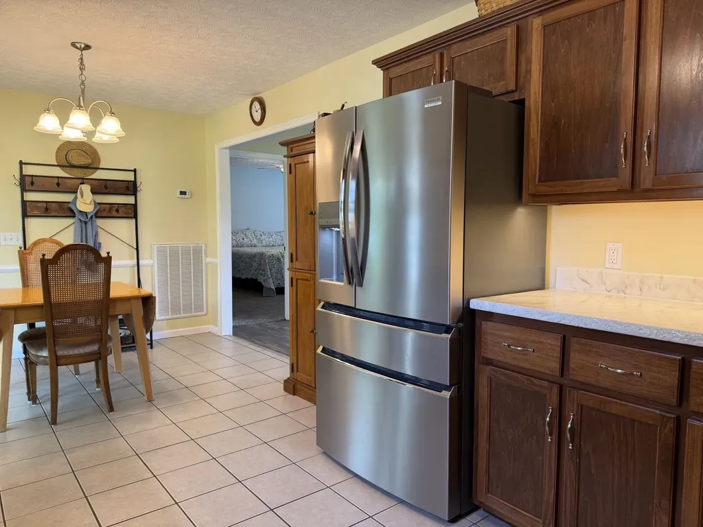 379 Williams Road Lafayette TN 37083