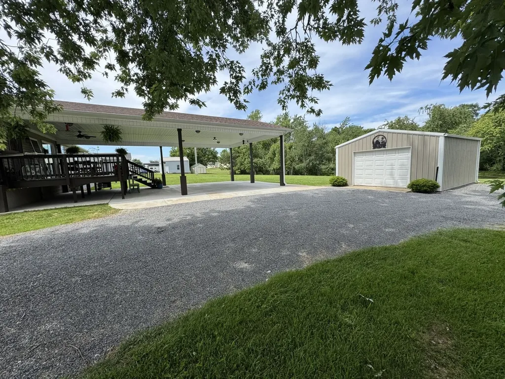379 Williams Road Lafayette TN 37083