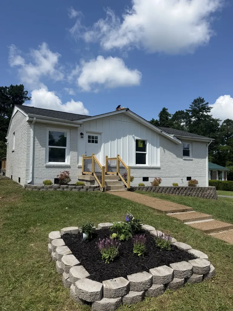 683 Shelton Court Clarksville TN 37040