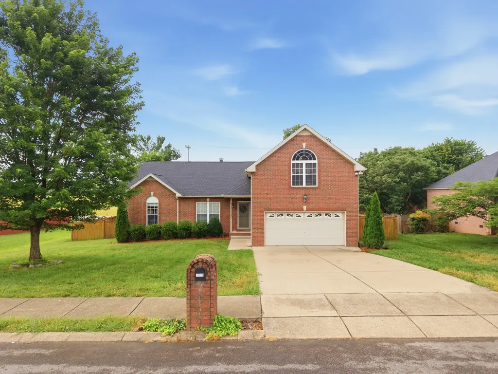 1012 Rutherford Way Hendersonville TN 37075