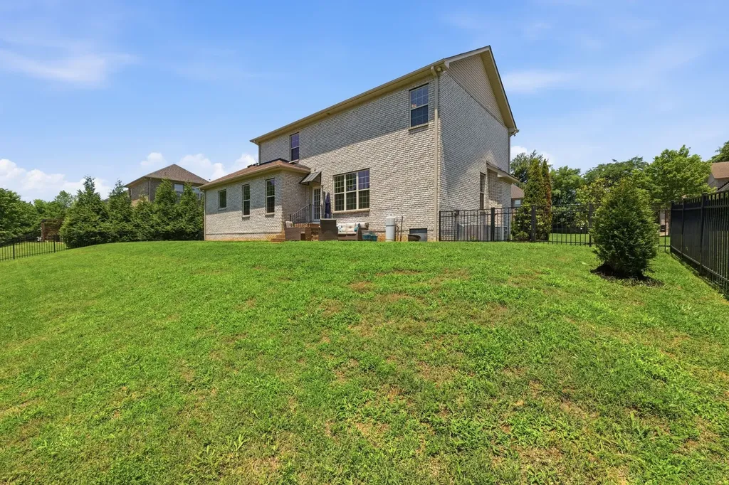 2035 Audubon Lane Murfreesboro TN 37128