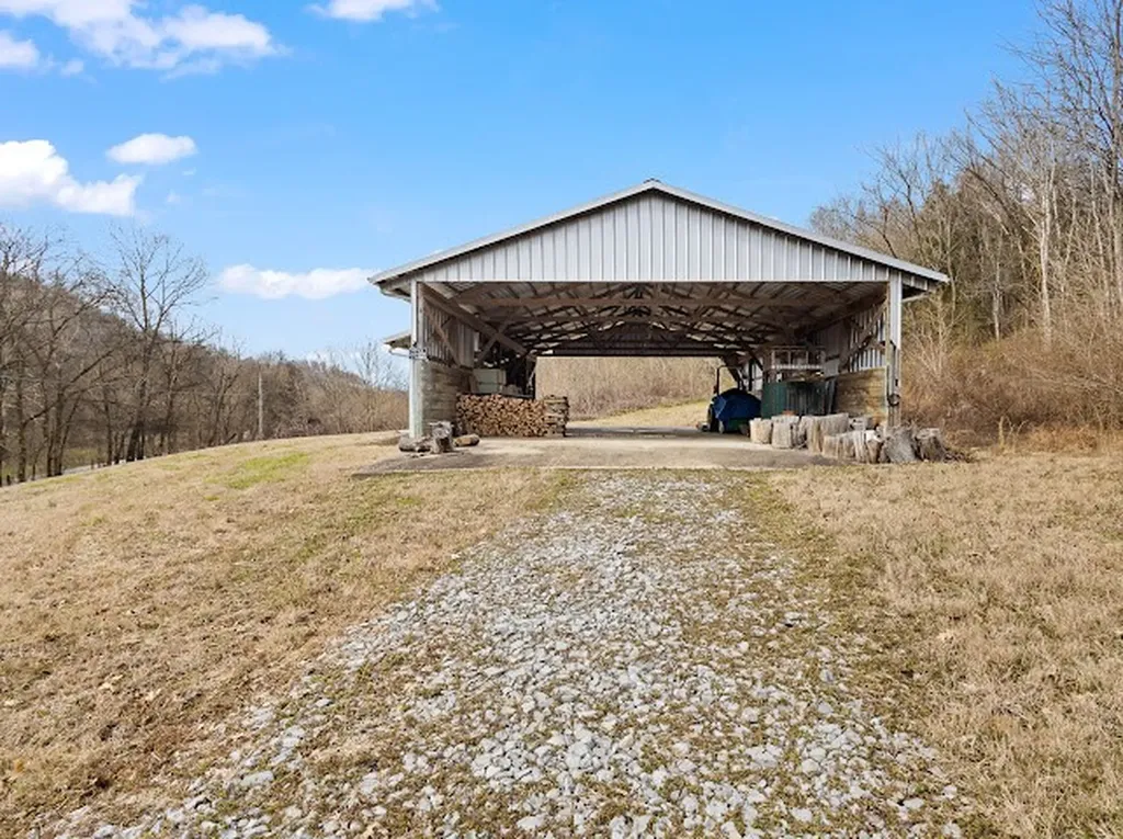 474 Bartlett Hollow Road Petersburg TN 37144