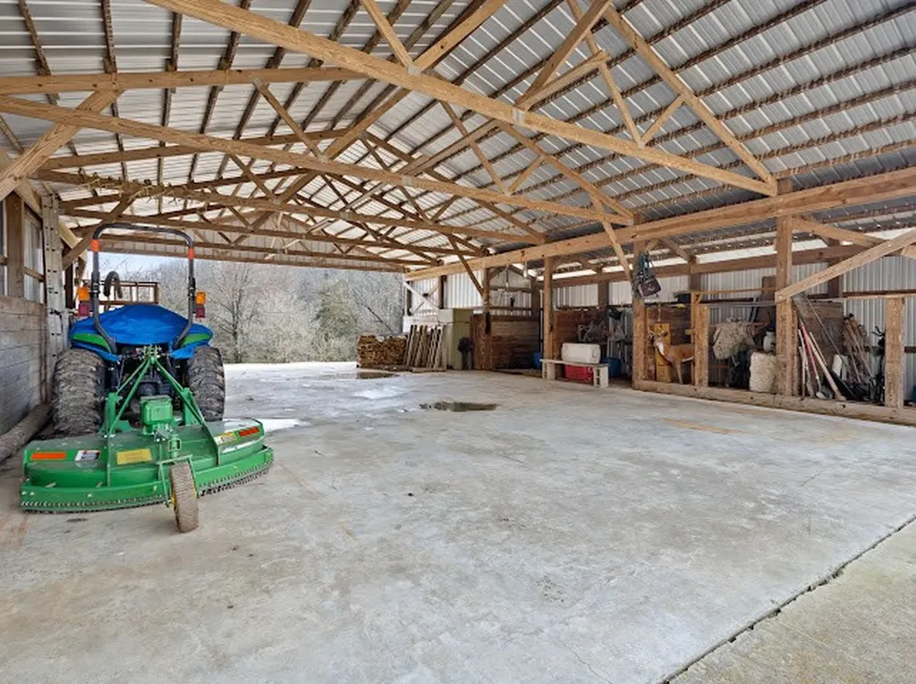 474 Bartlett Hollow Road Petersburg TN 37144